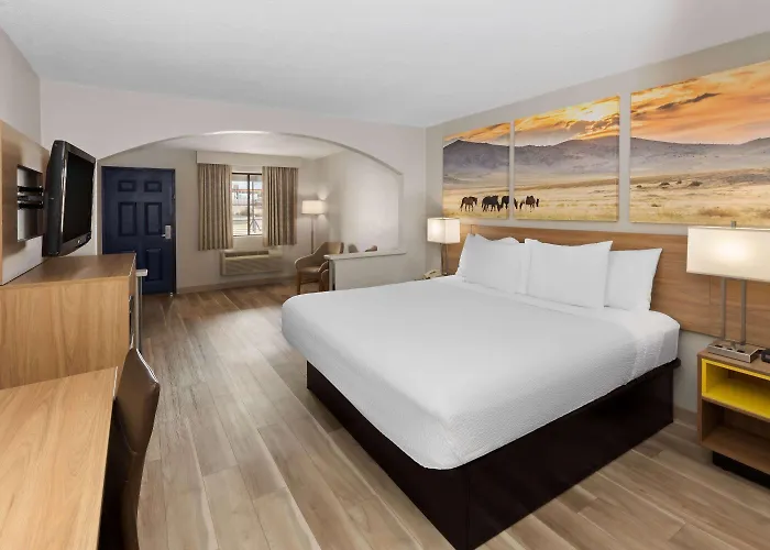 Family Hotel: Days Inn By Wyndham Oklahoma City